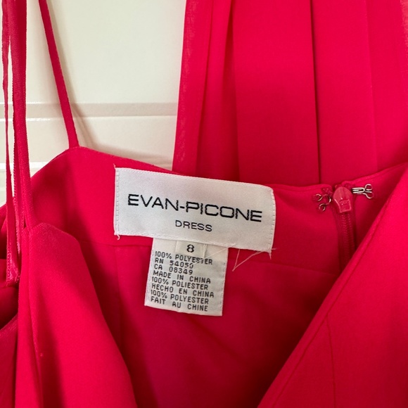 Dress - Picture 6 of 6